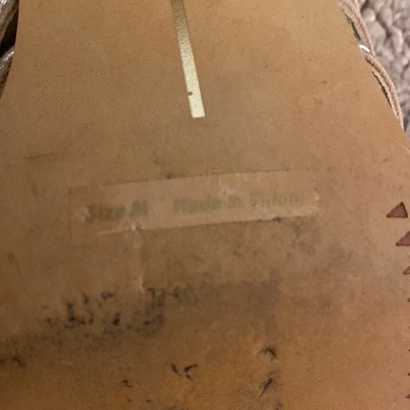 Dolce Vita Gold Slides Size 8 1/2 - Picture 7 of 7